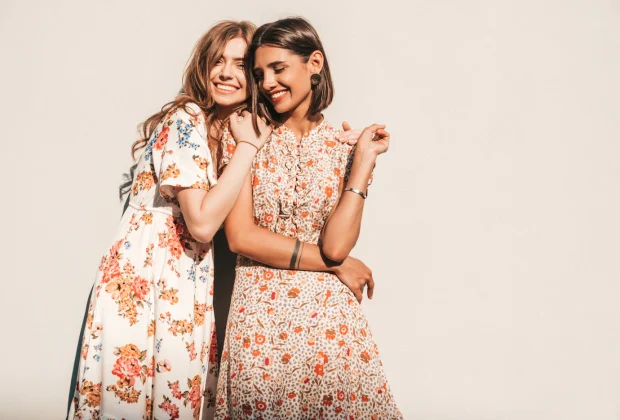 moda na sukienki wraca, czyli poznaj modele, które musisz mieć w swojej szafie